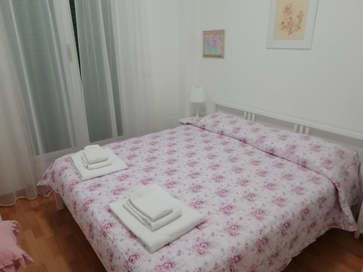 La Vie En Rose Lägenhet Rapallo Exteriör bild